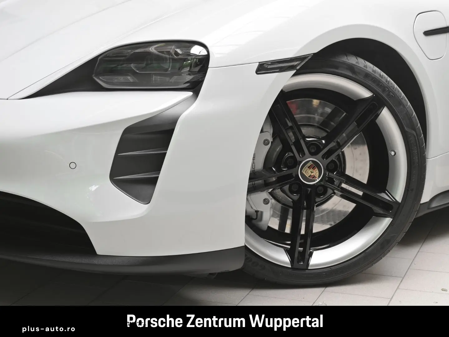 PORSCHE Taycan GTS Head-Up BOSE 21-Zoll Panoramadach