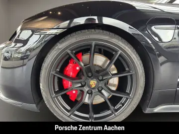 PORSCHE Taycan GTS Surround-View 21-Zoll Luftfederung
