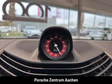 PORSCHE Taycan GTS Surround-View 21-Zoll Luftfederung