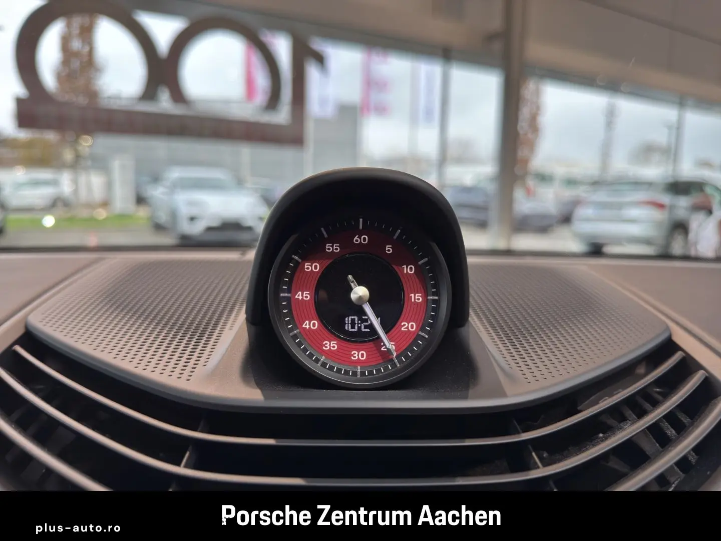 PORSCHE Taycan GTS Surround-View 21-Zoll Luftfederung