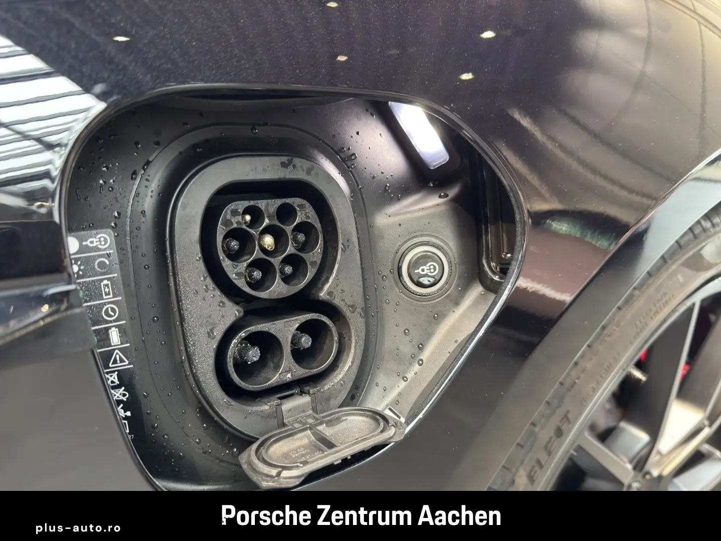 PORSCHE Taycan GTS Surround-View 21-Zoll Luftfederung