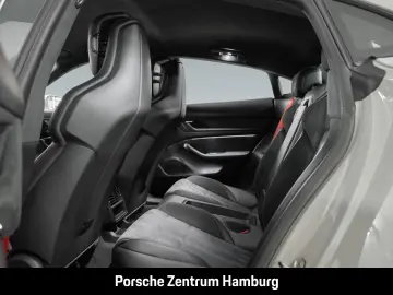PORSCHE Taycan GTS  InnoDrive Komfortzugang ParkAssisten