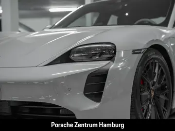 PORSCHE Taycan GTS  InnoDrive Komfortzugang ParkAssisten