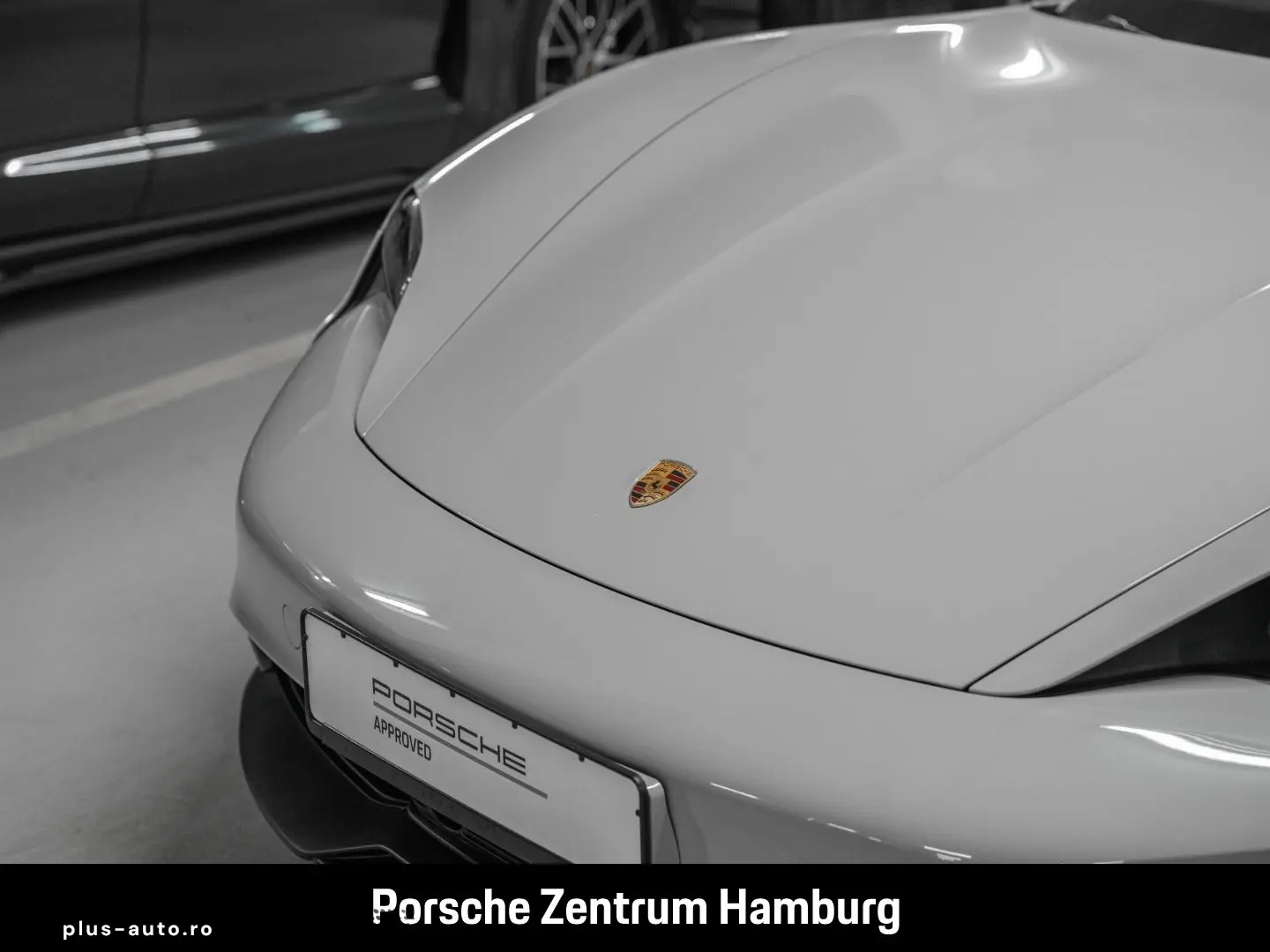 PORSCHE Taycan GTS  InnoDrive Komfortzugang ParkAssisten