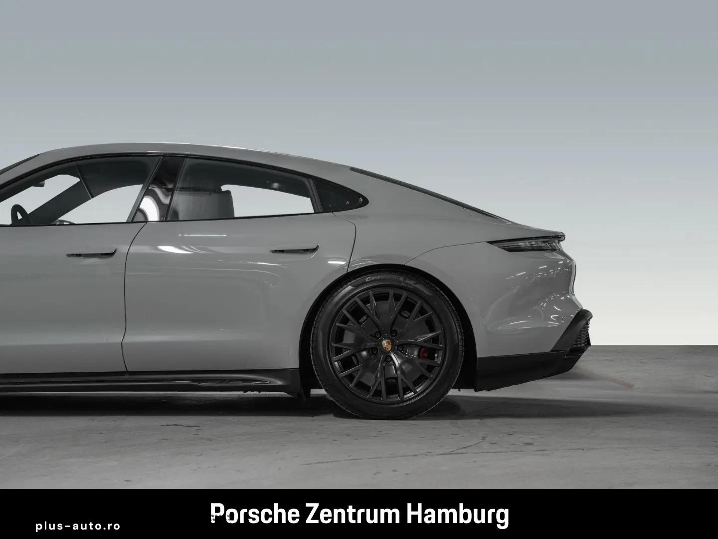 PORSCHE Taycan GTS  InnoDrive Komfortzugang ParkAssisten