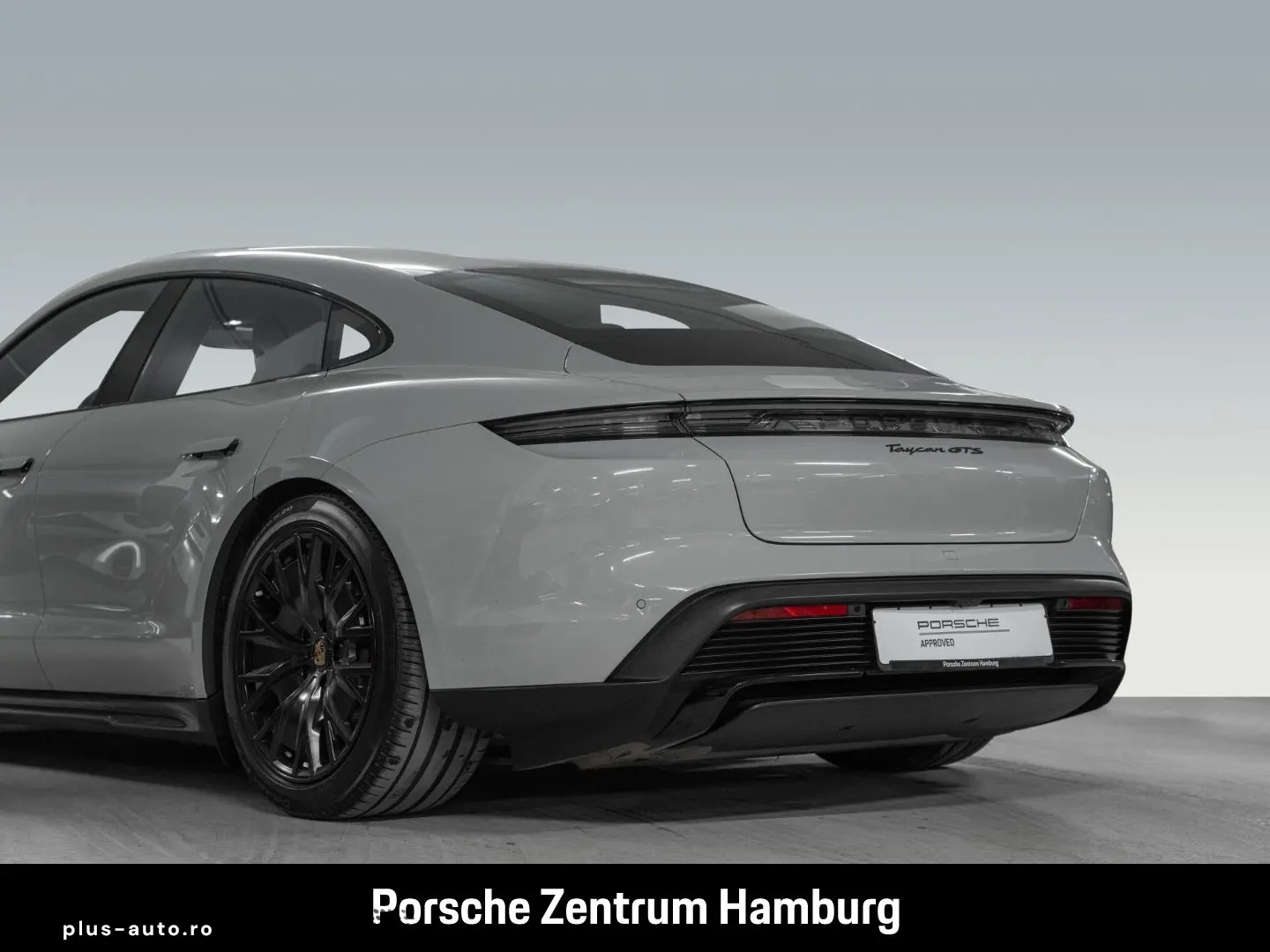 PORSCHE Taycan GTS  InnoDrive Komfortzugang ParkAssisten