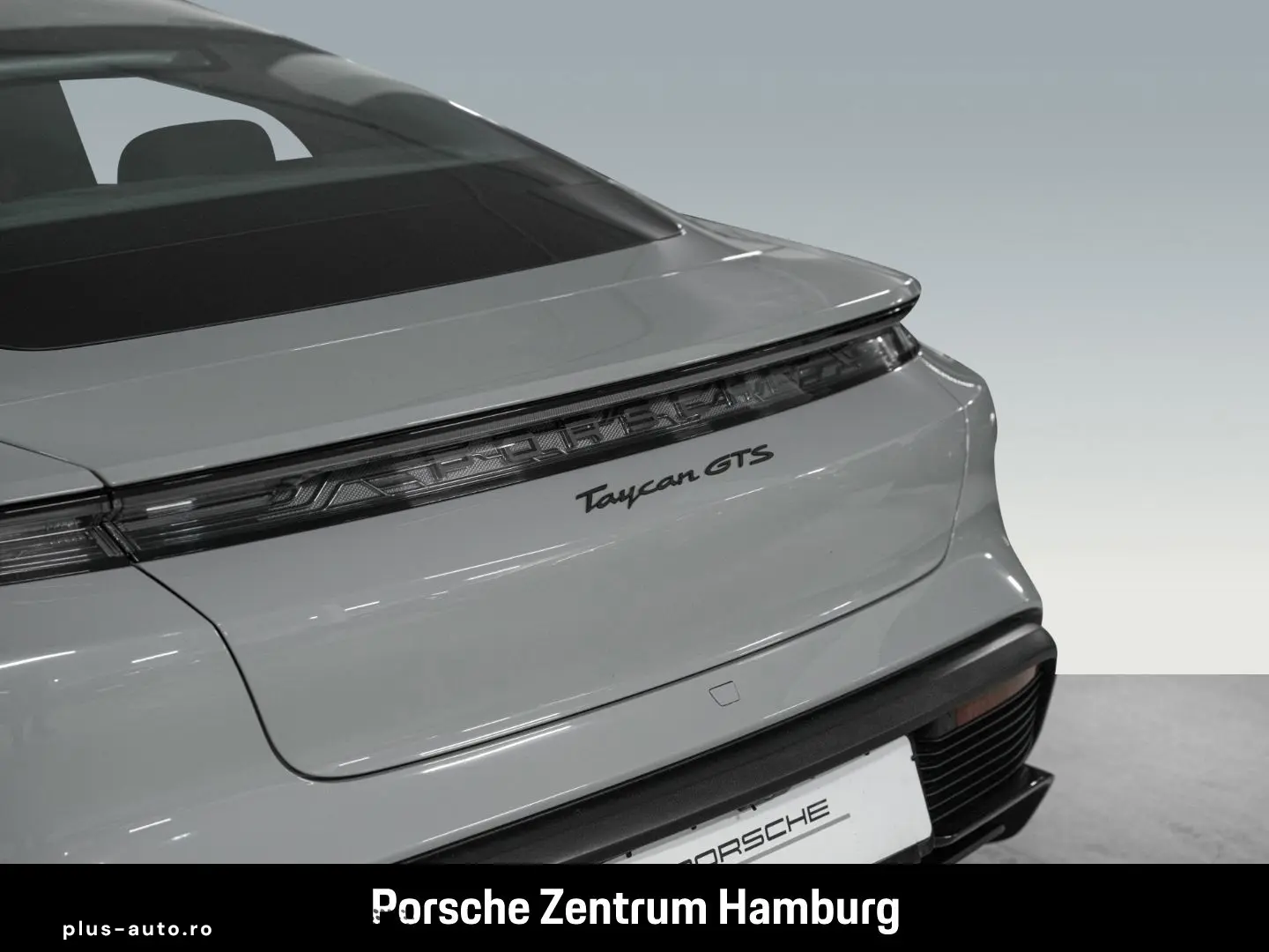 PORSCHE Taycan GTS  InnoDrive Komfortzugang ParkAssisten