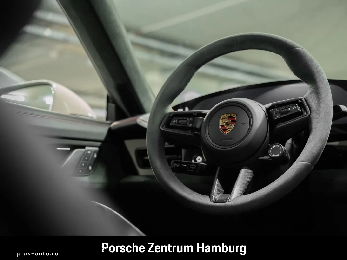 PORSCHE Taycan GTS  InnoDrive Komfortzugang ParkAssisten