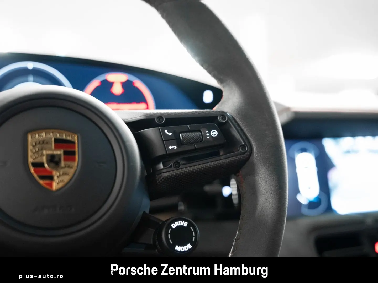 PORSCHE Taycan GTS  InnoDrive Komfortzugang ParkAssisten