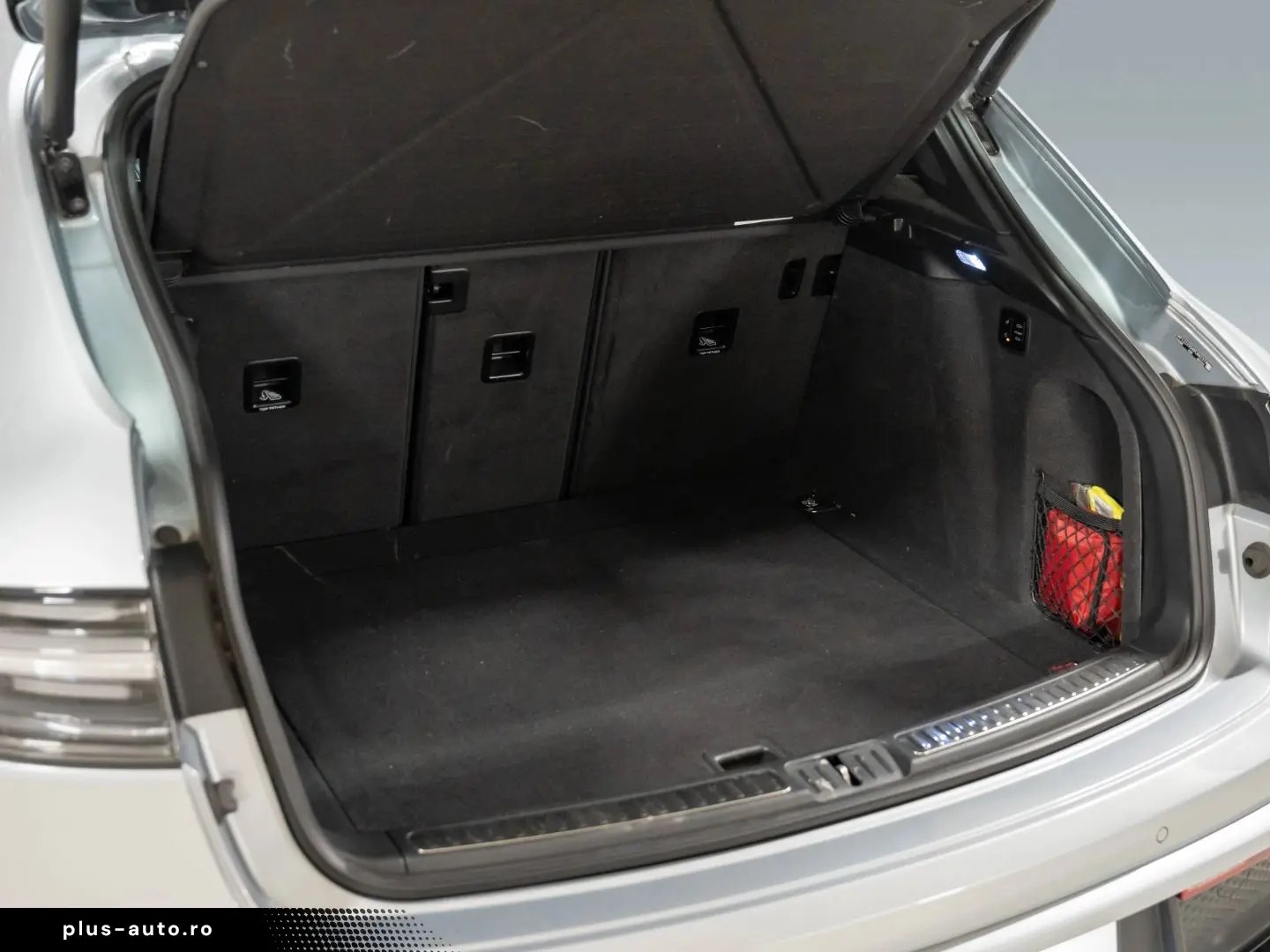 PORSCHE Macan GTS Abstandsregeltempostat Sport Chrono