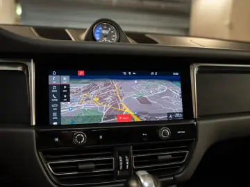 PORSCHE Macan GTS Abstandsregeltempostat Sport Chrono