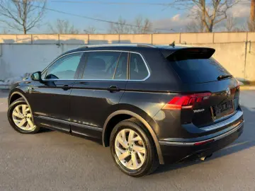 Volkswagen Tiguan 4Motion DSG  R-LINE