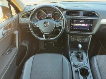 Volkswagen Tiguan 4Motion DSG  R-LINE