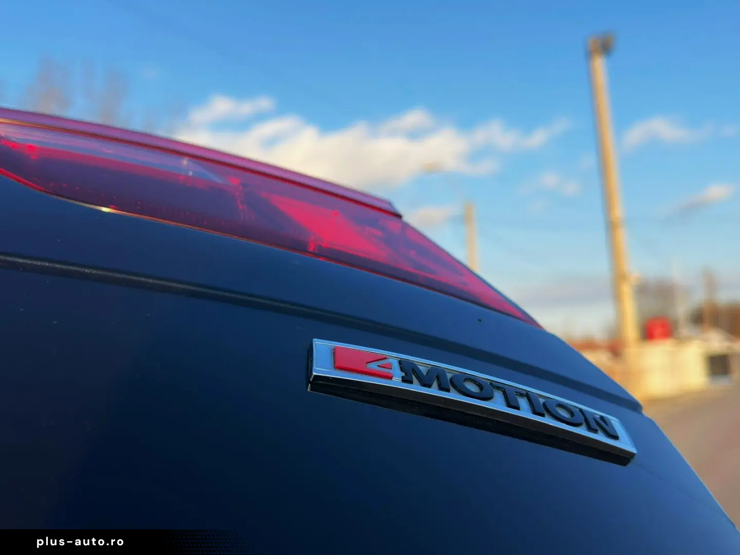 Volkswagen Tiguan 4Motion DSG  R-LINE