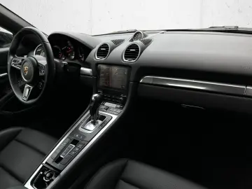 PORSCHE Boxster GTS 4.0 718 SHZ BOSE Lenkradheizung