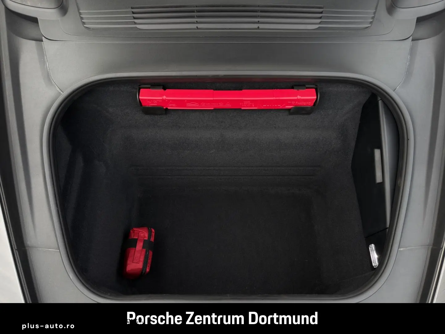 PORSCHE 992 911 Carrera Sportabgas Surround-View BOSE