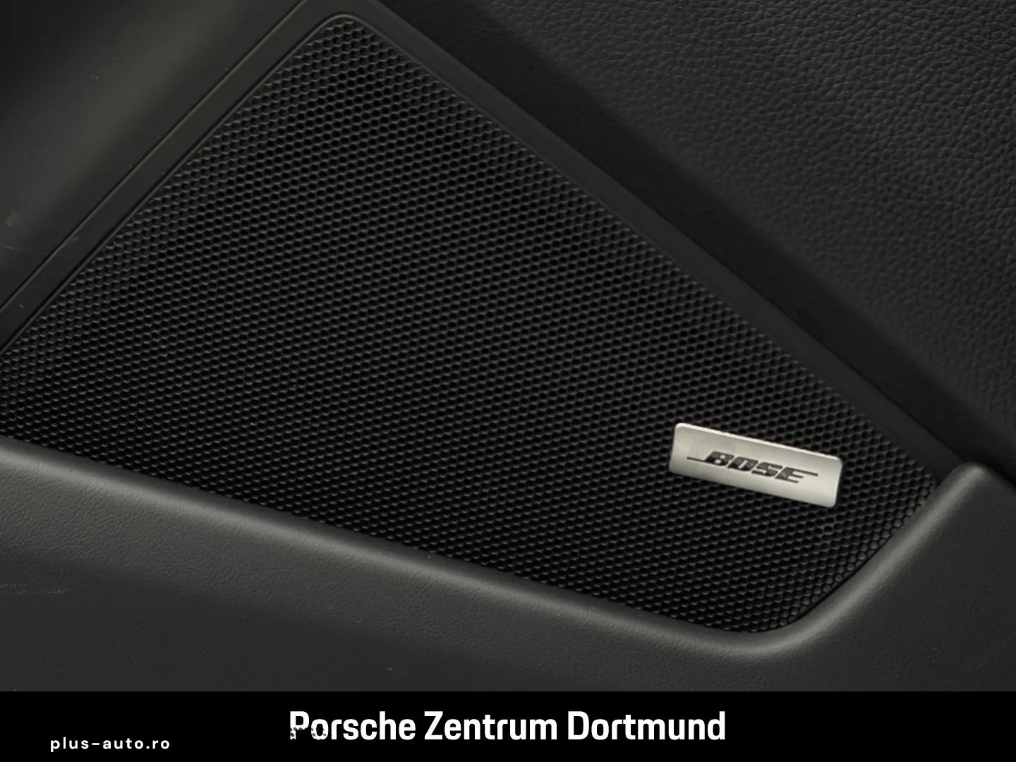 PORSCHE 992 911 Carrera Sportabgas Surround-View BOSE