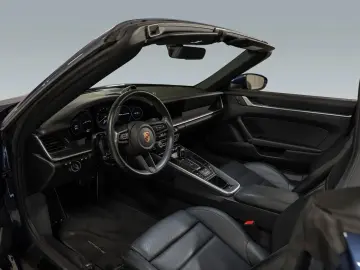 PORSCHE 992 Carrera GTS Cabriolet BOSE Hinterachslenkung