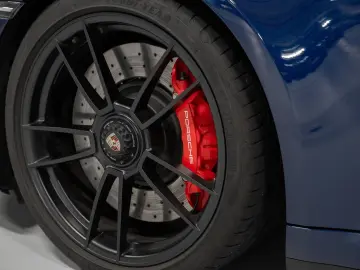 PORSCHE 992 Carrera GTS Cabriolet BOSE Hinterachslenkung