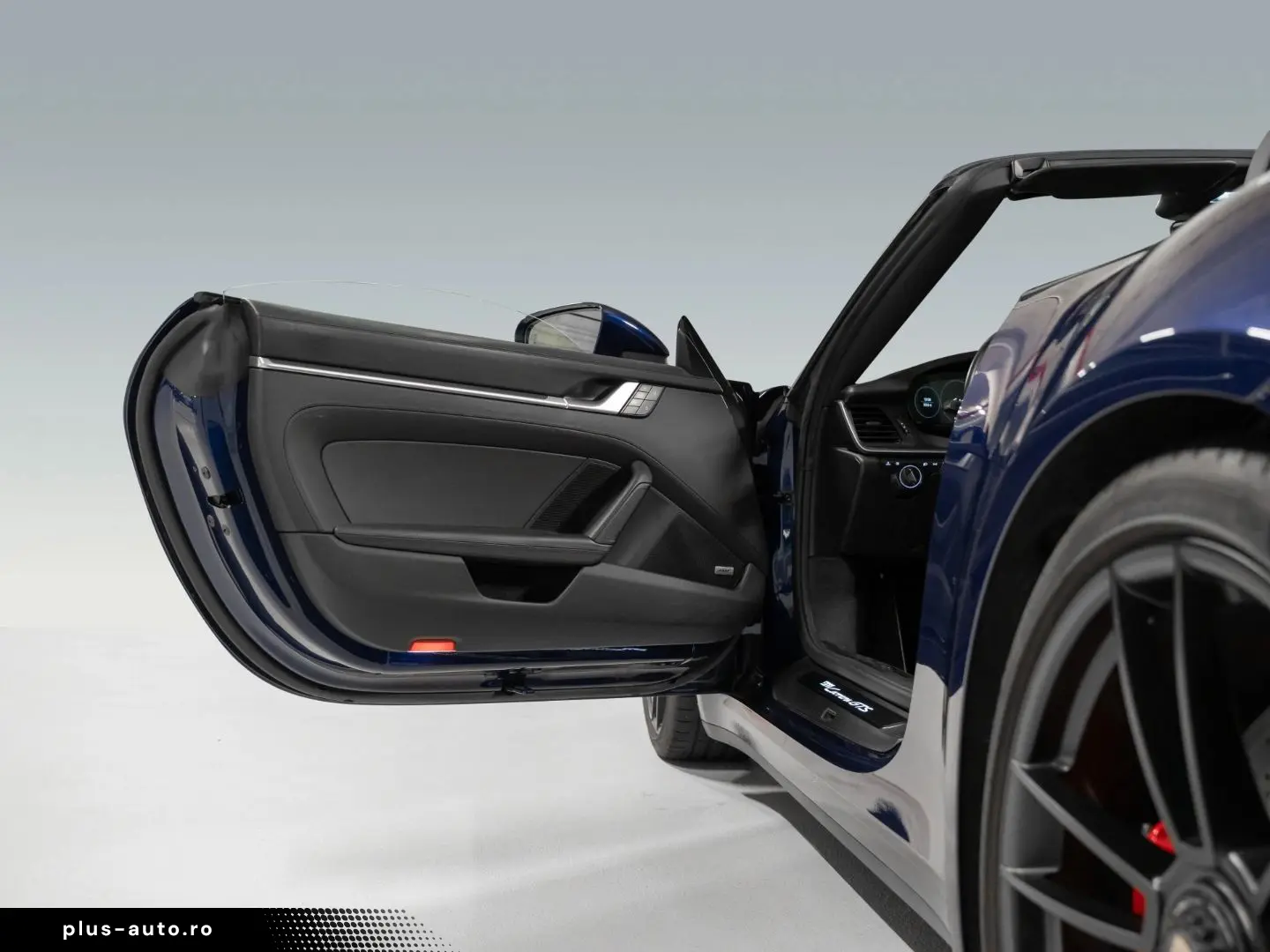 PORSCHE 992 Carrera GTS Cabriolet BOSE Hinterachslenkung