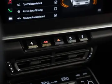 PORSCHE 992 Carrera GTS Cabriolet BOSE Hinterachslenkung