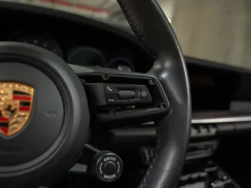 PORSCHE 992 Carrera GTS Cabriolet BOSE Hinterachslenkung