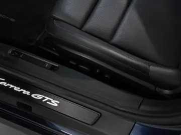 PORSCHE 992 Carrera GTS Cabriolet BOSE Hinterachslenkung