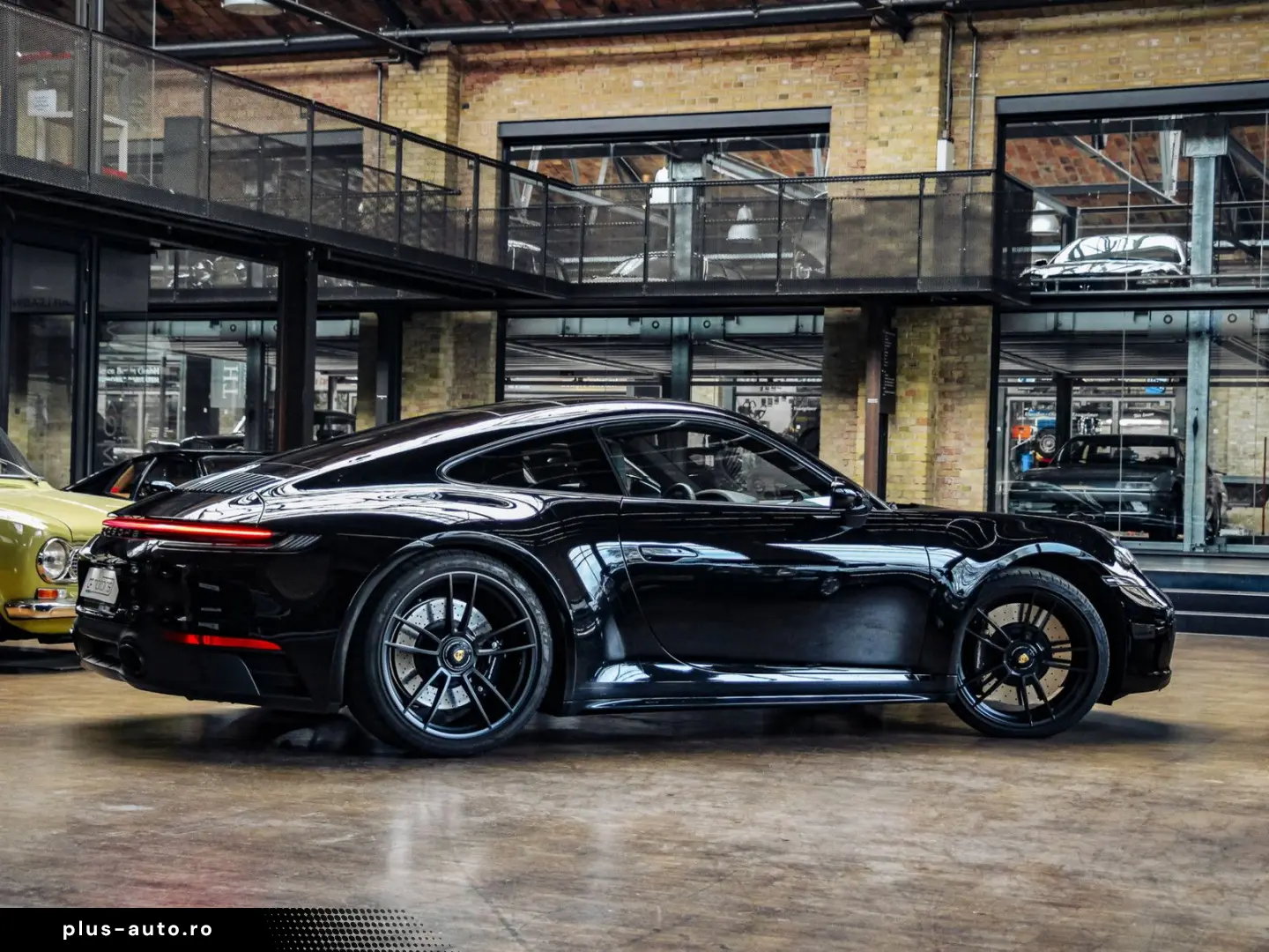 PORSCHE 992 911 Carrera GTS BOSE  CARBON  PANO  360 CAM