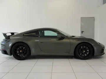 PORSCHE 992 GTS  AERO-KIT VOLL-SCHALE AVENTURIN-GRÜN