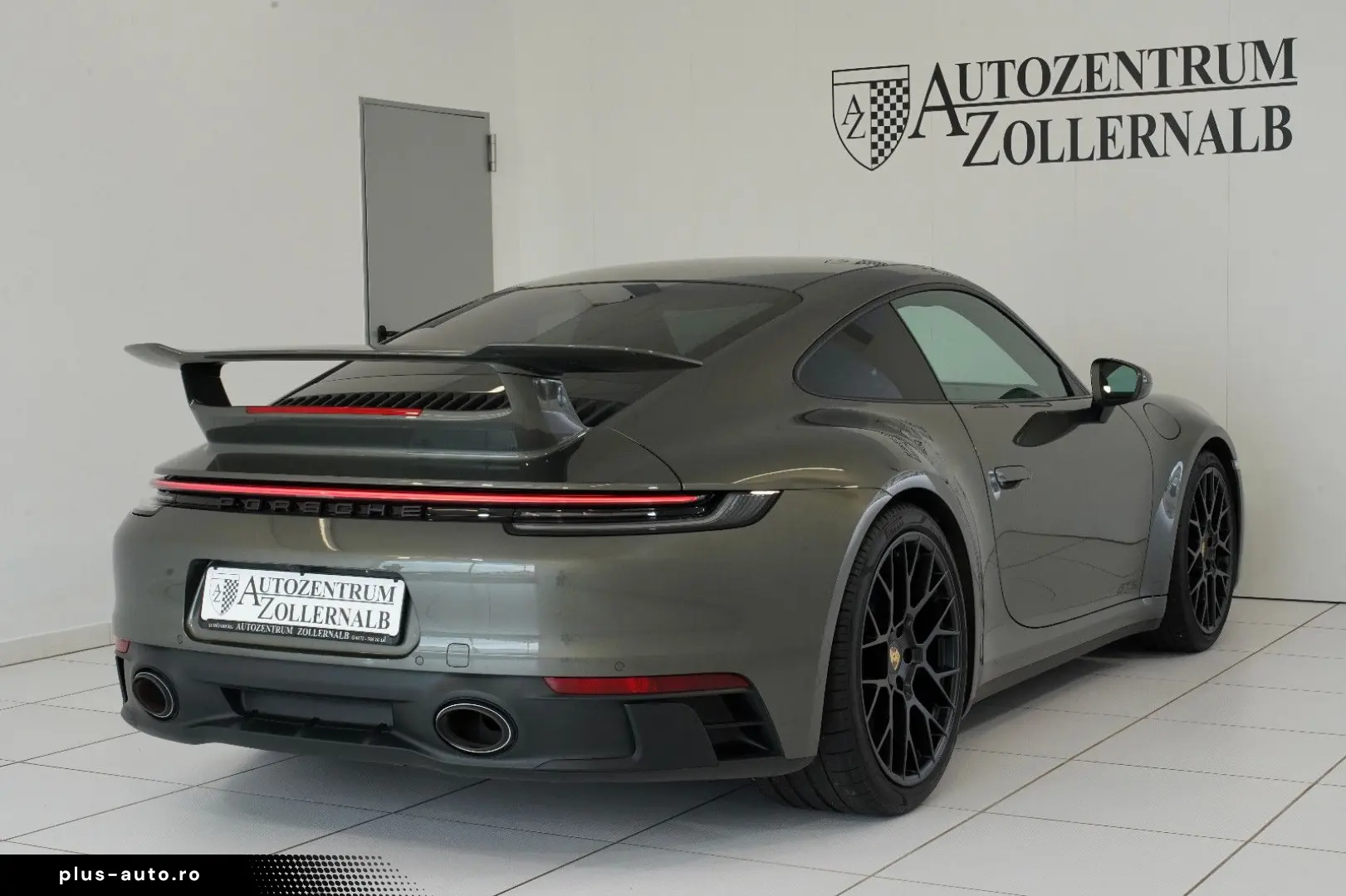 PORSCHE 992 GTS  AERO-KIT VOLL-SCHALE AVENTURIN-GRÜN