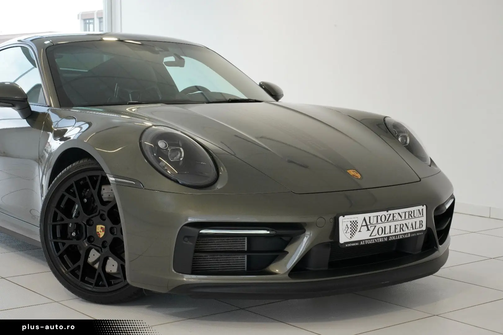 PORSCHE 992 GTS  AERO-KIT VOLL-SCHALE AVENTURIN-GRÜN