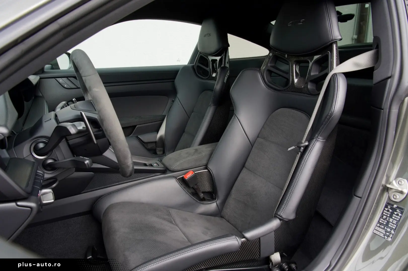 PORSCHE 992 GTS  AERO-KIT VOLL-SCHALE AVENTURIN-GRÜN