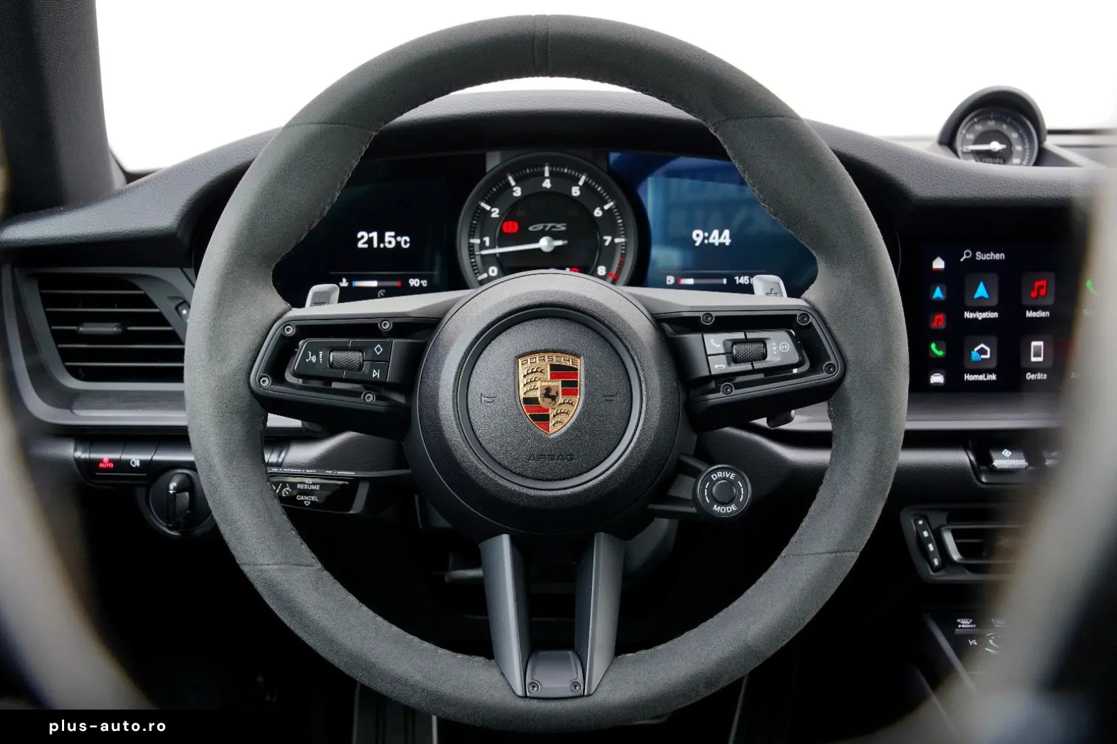 PORSCHE 992 GTS  AERO-KIT VOLL-SCHALE AVENTURIN-GRÜN