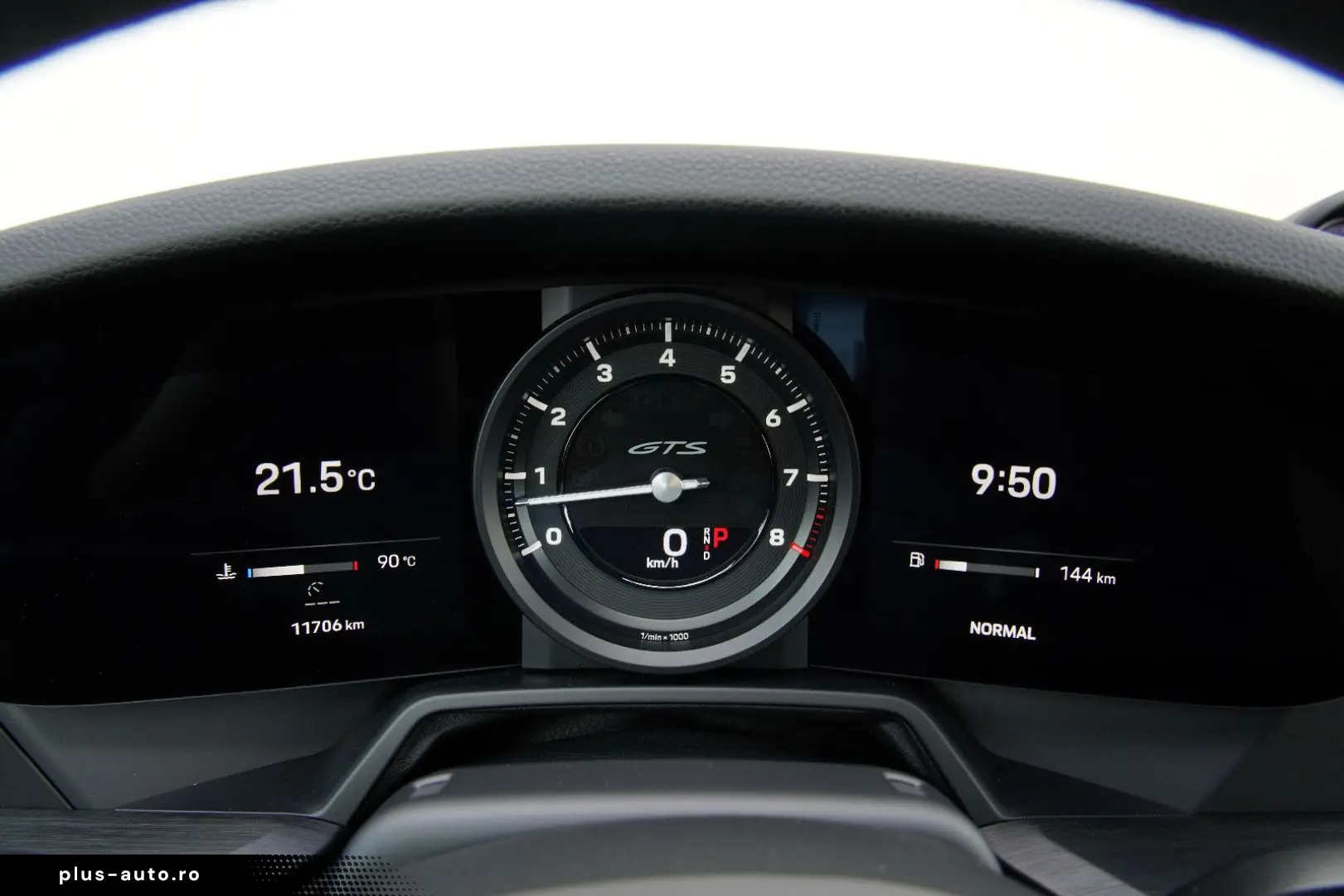 PORSCHE 992 GTS  AERO-KIT VOLL-SCHALE AVENTURIN-GRÜN