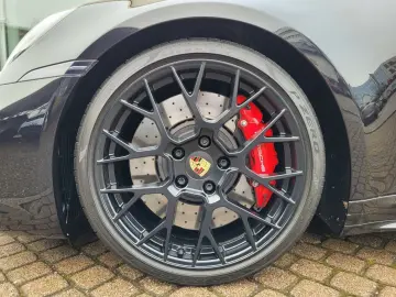 PORSCHE 992 Carrera 4 GTS  Lift Vierrad-Lenk. Burmester