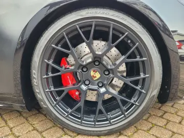 PORSCHE 992 Carrera 4 GTS  Lift Vierrad-Lenk. Burmester