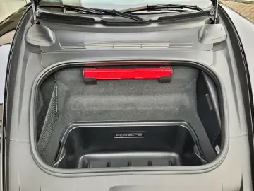 PORSCHE 992 Carrera 4 GTS  Lift Vierrad-Lenk. Burmester