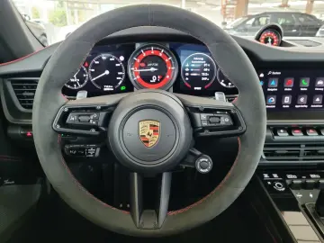 PORSCHE 992 Carrera 4 GTS  Lift Vierrad-Lenk. Burmester