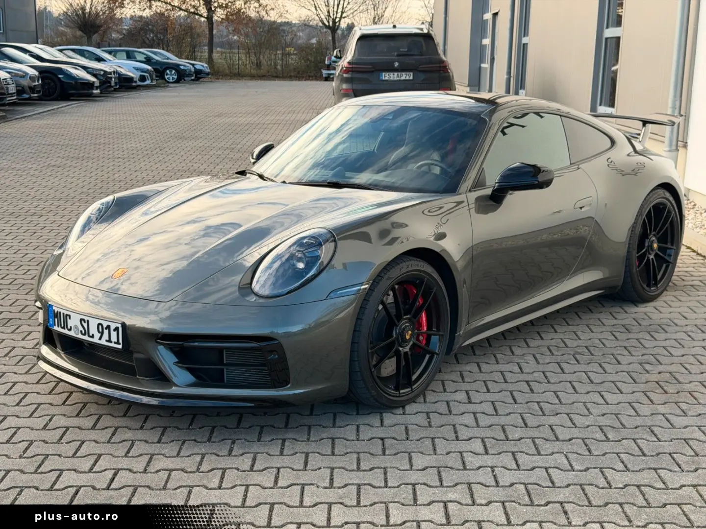 PORSCHE 911 992 Carrera 4 Gts mit Aero Kit Lift Glasdach