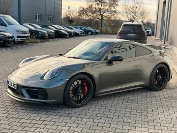 PORSCHE 911 992 Carrera 4 Gts mit Aero Kit Lift Glasdach