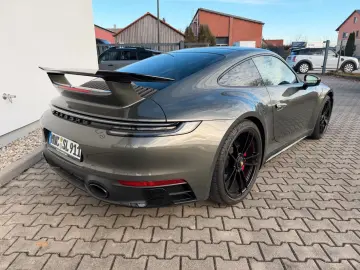 PORSCHE 911 992 Carrera 4 Gts mit Aero Kit Lift Glasdach