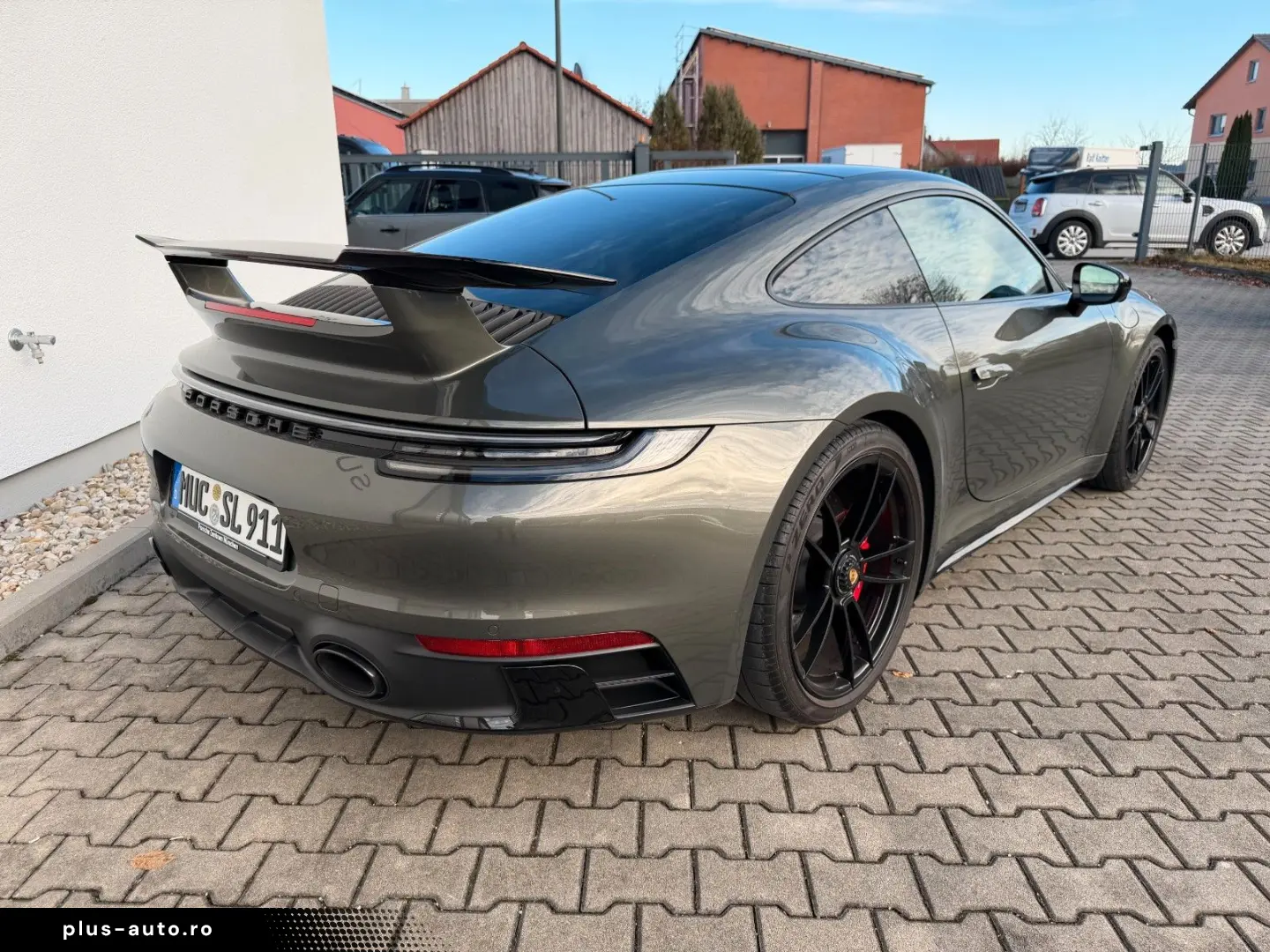 PORSCHE 911 992 Carrera 4 Gts mit Aero Kit Lift Glasdach