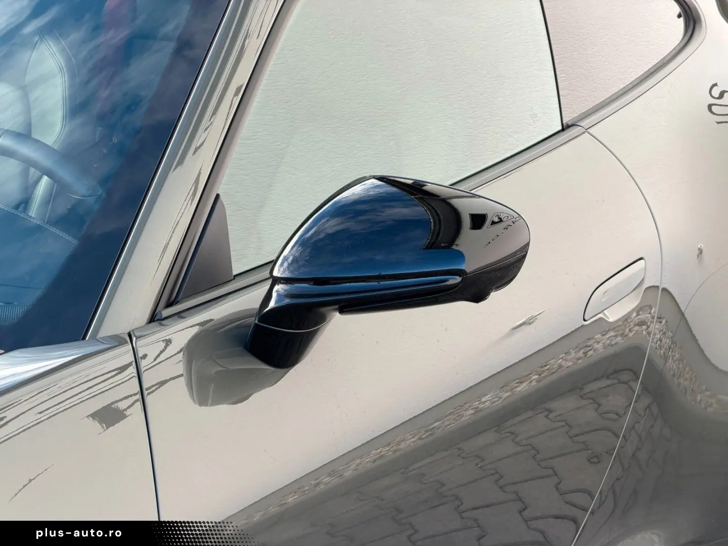 PORSCHE 911 992 Carrera 4 Gts mit Aero Kit Lift Glasdach