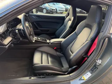 PORSCHE 911 992 Carrera 4 Gts mit Aero Kit Lift Glasdach