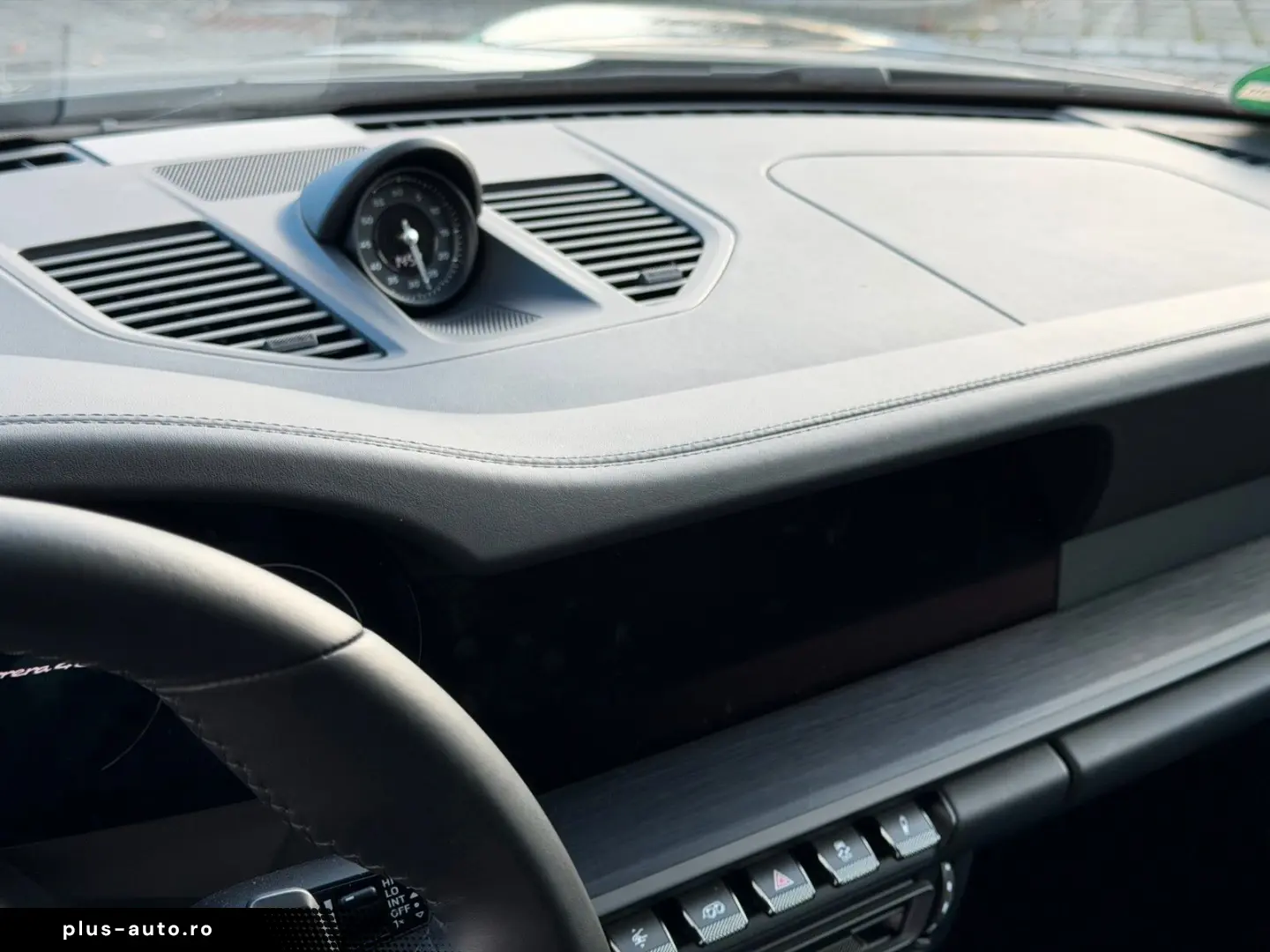 PORSCHE 911 992 Carrera 4 Gts mit Aero Kit Lift Glasdach