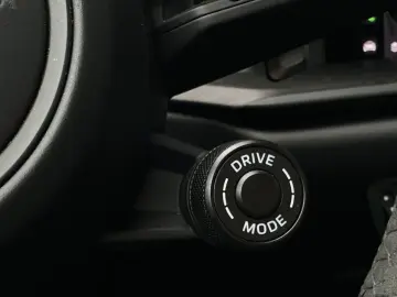 PORSCHE 992 911 Carrera 4 GTS Schiebe- Hubdach BOSE 360