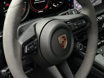 PORSCHE 992 911 Carrera 4 GTS Schiebe- Hubdach BOSE 360