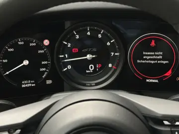 PORSCHE 992 911 Carrera 4 GTS Schiebe- Hubdach BOSE 360