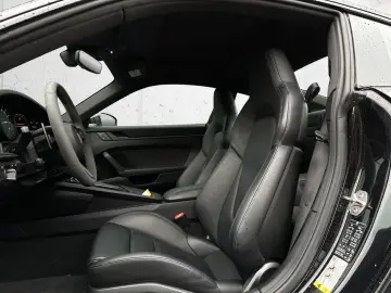 PORSCHE 992 911 Carrera 4 GTS Schiebe- Hubdach BOSE 360