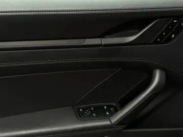 PORSCHE 992 911 Carrera 4 GTS Schiebe- Hubdach BOSE 360